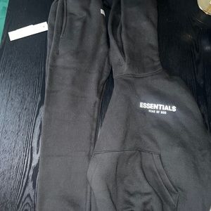 Essential sweat suit